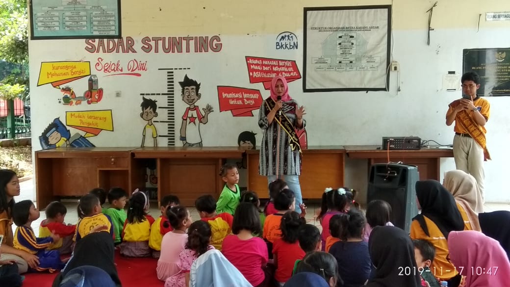 rptrakarangany2's tweet photo. Selamat Pagi kegiatan,17 nov.2019 
Kegiatan Mendongeng dari Dinas Pusip jakarta pusat dan acara ini di hadiri oleh : kaka abnon dari pusip jakarta pusat , Tp pkk Kelurahan Karang Anyar Ibu Rahayu Meiwah serta para PAUD Se kel, karanganyar, di ruang serba guna 
@Ermasuryani63 https://t.co/uGTOhabiH8