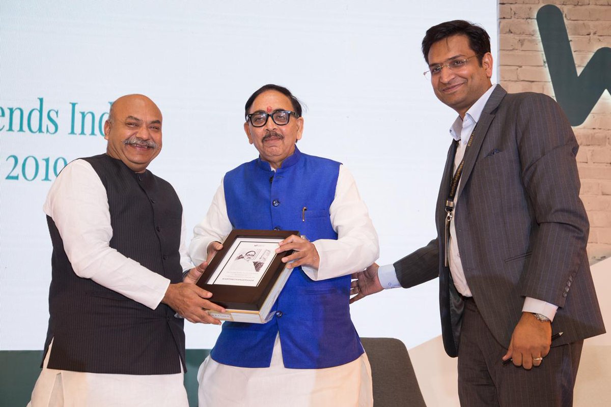 DrMNPandeyMP's tweet photo. Addressed an industry meet discussing Skills, Entrepreneurship &amp; Workplace Trends in India organised by SKV Group. With the changing landscape &amp; increasing technology intervention, the desired workspace for employees today needs an overhaul. #Skills4NewIndia https://t.co/s18tplpGMC