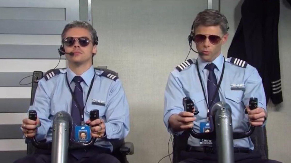 HStylesAR's tweet image. El único piloto de avión que importa
#HarryOnSNL ✨