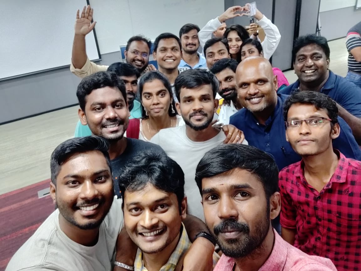 Anbu_Mani27's tweet image. #MS365DevBootcamp Organizers, Speakers &amp;amp; Volunteers 😍🥰😘 #MSEvents #IndiaMVP #M365Bootcamp #office365 #mvpbuzz #MS365DevBootcampBLR @MVPAward @IndiaMVP @OfficeDev @Office @narasimaperumal