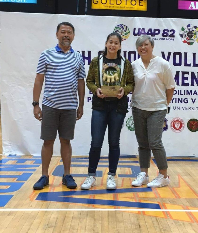 peanuts_uy's tweet photo. UAAP Season 82 Girls Volleyball
ROOKIE OF THE YEAR
Ela Marjanna U. Raagas
@_mrjrgs
Setter
UST Junior Tigresses
#9
#myEMUR
#ROY
#GoUSTe
#uaap82
#AllForMore https://t.co/WPR2p4WfRu