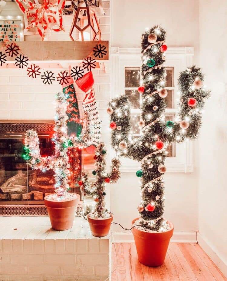 Emelia77879631's tweet photo. Am I only one that thinks this is cute? I'd put this in my house. 🎄🎀 https://t.co/HKcYfAPWdN