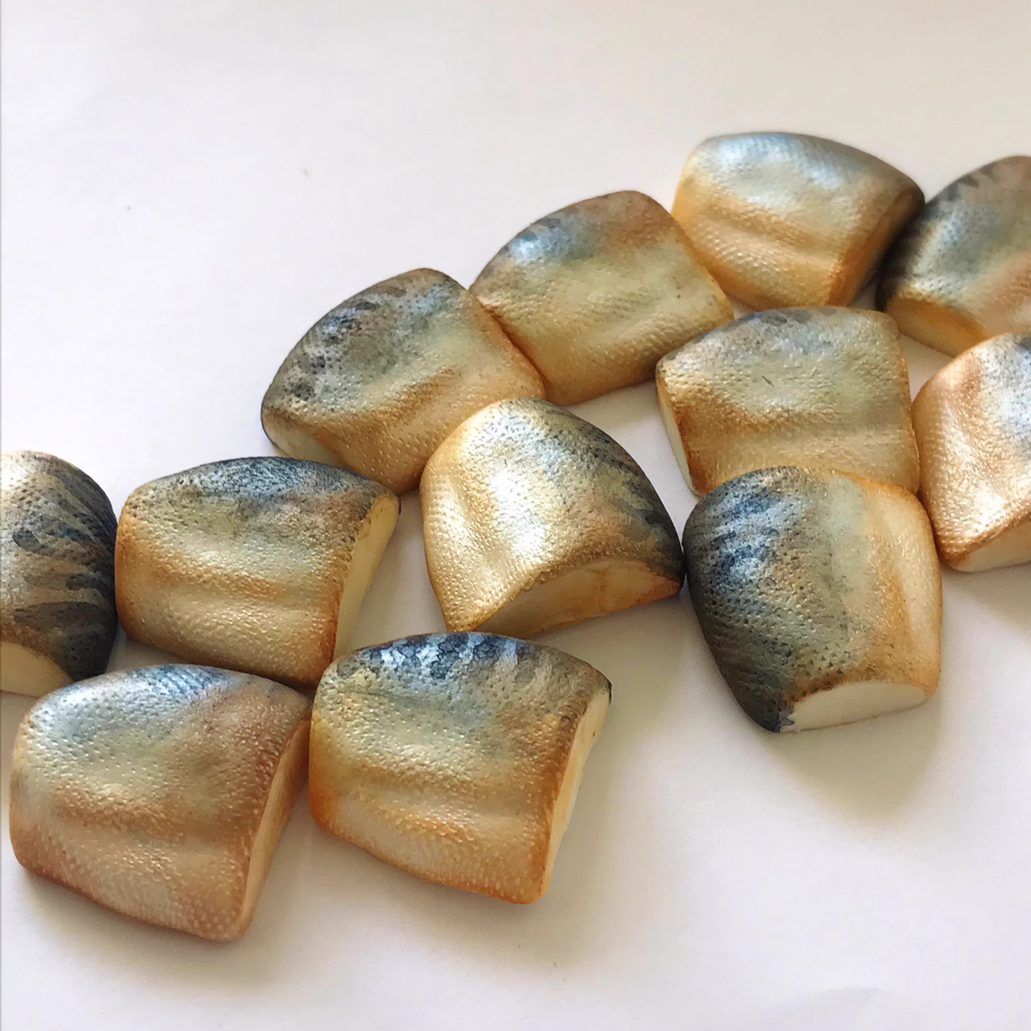 焼サバ。本物そっくりの焼サバブローチ。リアルでかわいい。