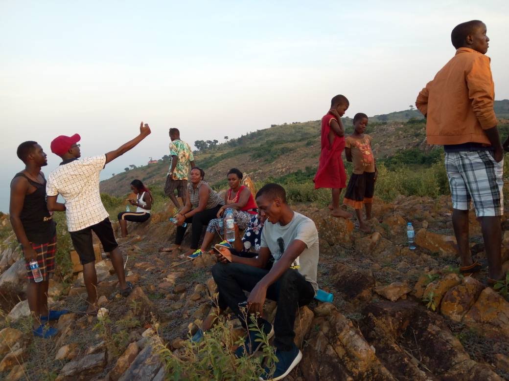 TheRealAssasn's tweet image. On top of the great tongolo hill we shall find buried treasures, let's go treasure hunting #TheGrandNorm