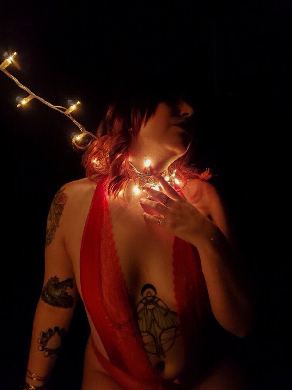 PandraPrying's tweet photo. Come tie me up! ;) I'm here at @KitKatBrothel 6pm to 6am! https://t.co/E6BjiwRr2B