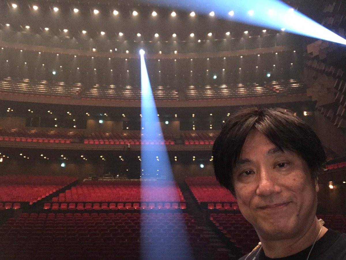 keita_pf's tweet photo. 2日目 大阪フェスティバルホールで演奏です。
髙橋真梨子さんコンサート😀
今日も宜しくお願いします。
#髙橋真梨子さん
#Fevbre Ⅲ 発売中
#ヘンリーバンド
#フェイブル https://t.co/pgQVpLB8Zh