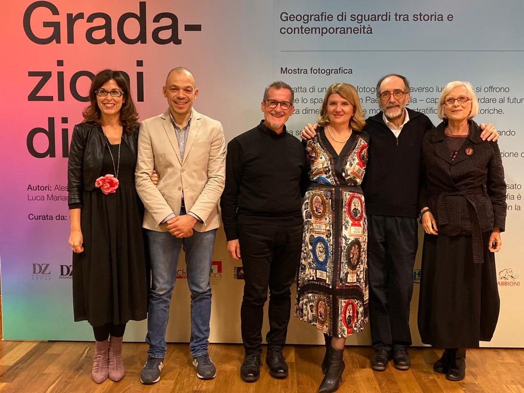 FondazioneDZ's tweet photo. Un viaggio al Sud, in Puglia attraverso gli scatti fotografici di #PioTarantini e #CosmoLaera e i progetti della #DZEngineering.
#gradazionidiluce https://t.co/WI5xvbbmR3