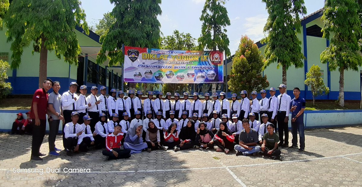 ijaiju_'s tweet photo. Kalian luar biasa :"
Semangat dan tetap jaga kekompakan :)
#pasukanmerahputih
#PASKIBRA
#PASMASATA https://t.co/eJmqHDOTUa
