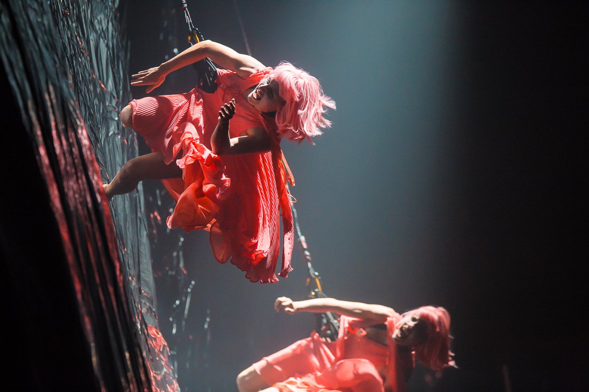 Je hebt ons er vast al over gehoord: Fuerza Bruta! Wil jij alvast een voorproefje, dan moet je volgende week zondag in de stad zijn. Tijdens de Mooie Zondag van 24 november vind je in de binnenstad namelijk een preview van dit theaterspektakel. bit.ly/2LCZqHA