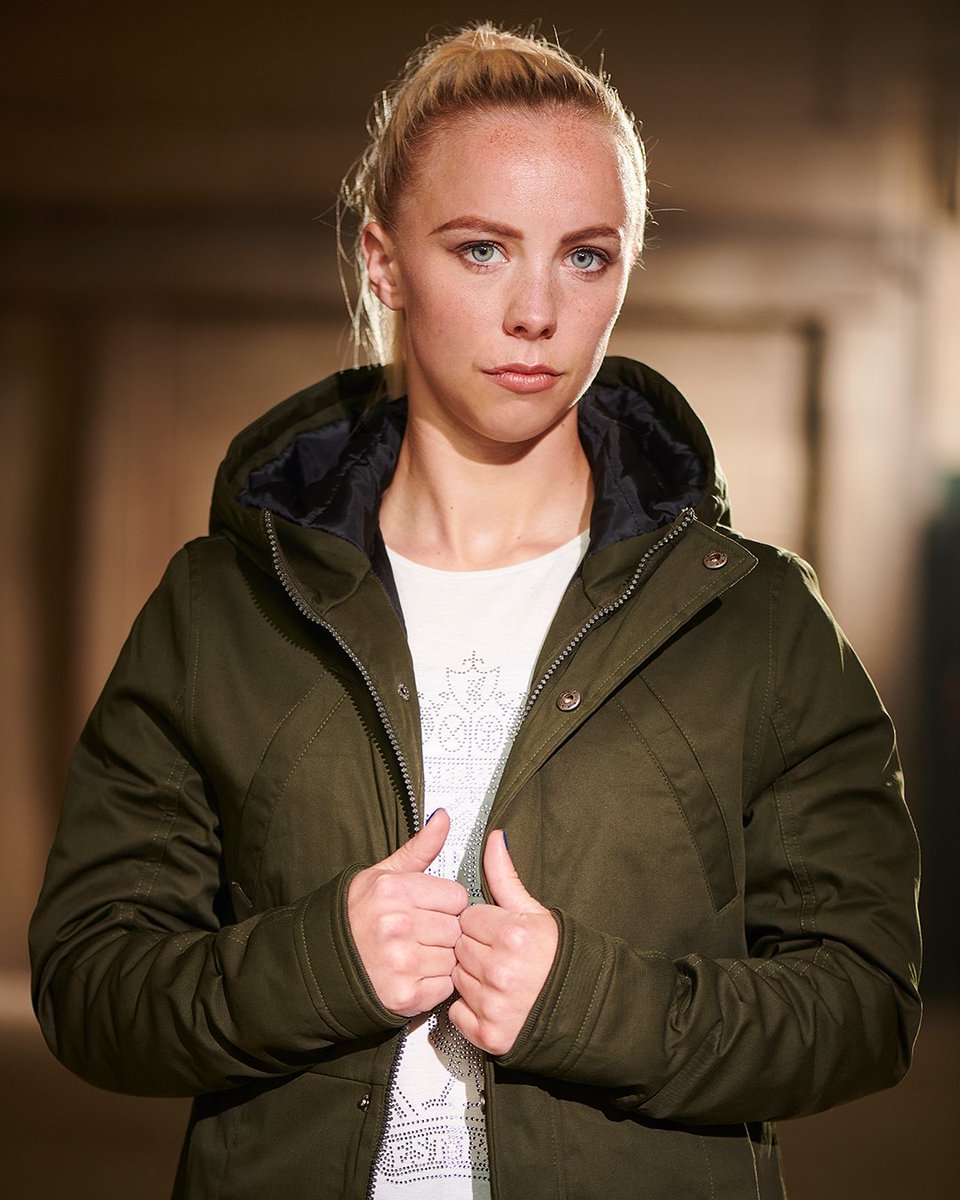 Liverpool Fc Retail On Twitter Grab Your Coat It S Derby Day Heading To The Liverpoolfcw S Match Today Stop By One Of Our Lfc Club Stores First To Get Your Winter Fashion