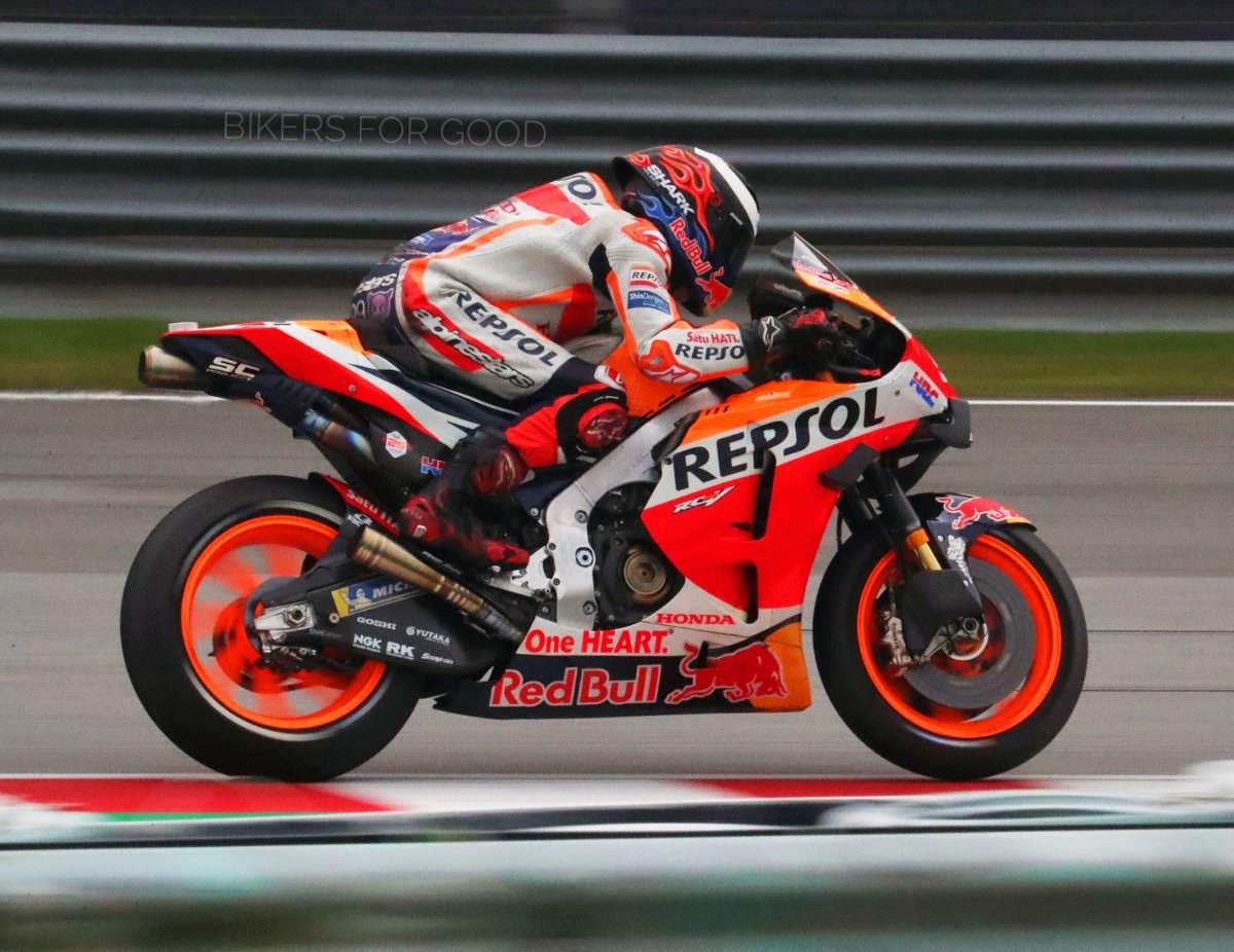 BikersforGood's tweet image. You might love him or you might hate him. But no matter what you say, #MotoGP Sundays will never be the same without him. 
#thankyoujorge 
.
Shot by @BikersforGood @Shell_India #OutrideAnything