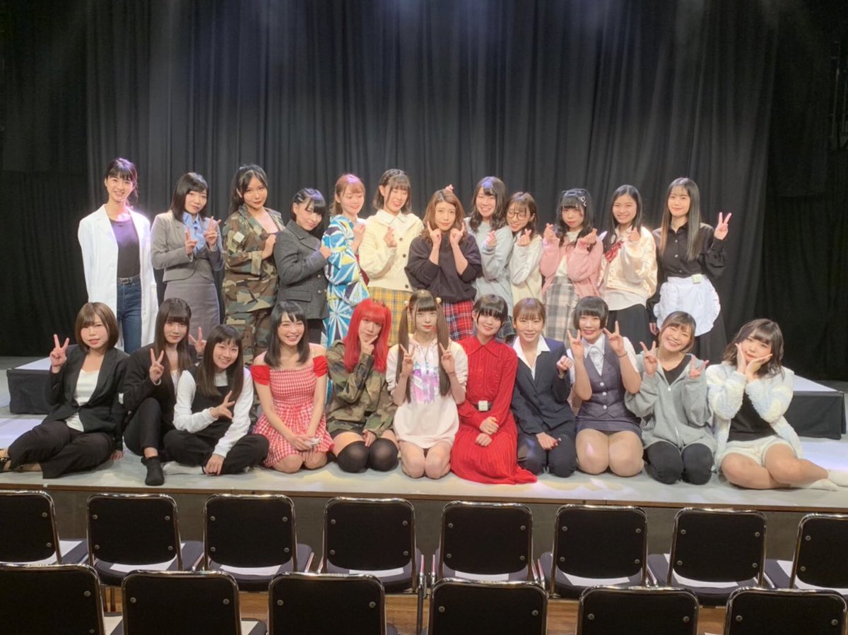 uehara_ayuko's tweet photo. 舞台「白と黒の忘年会」全8公演無事に終了致しました✨
最後まで完走できましたのも、会場に足を運んで下さった皆様のお陰です。お忙しい中、お時間作っていらして下さった皆様本当にありがとうございました！ https://t.co/jSm4OrS8ZD