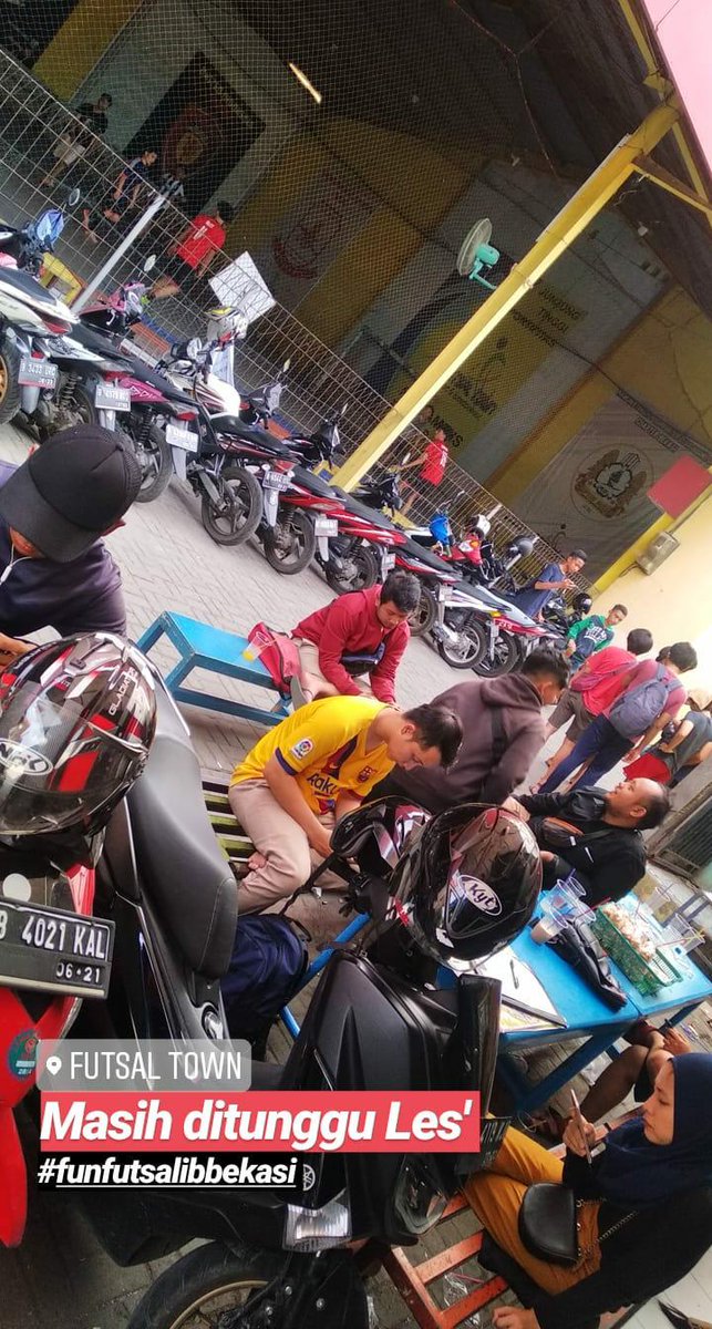 INDOBARCA_BKS's tweet image. Masih kita tunggu Les&apos; 😊

#ChapterEvent
#FunFutsal
#IndobarcaBekasi