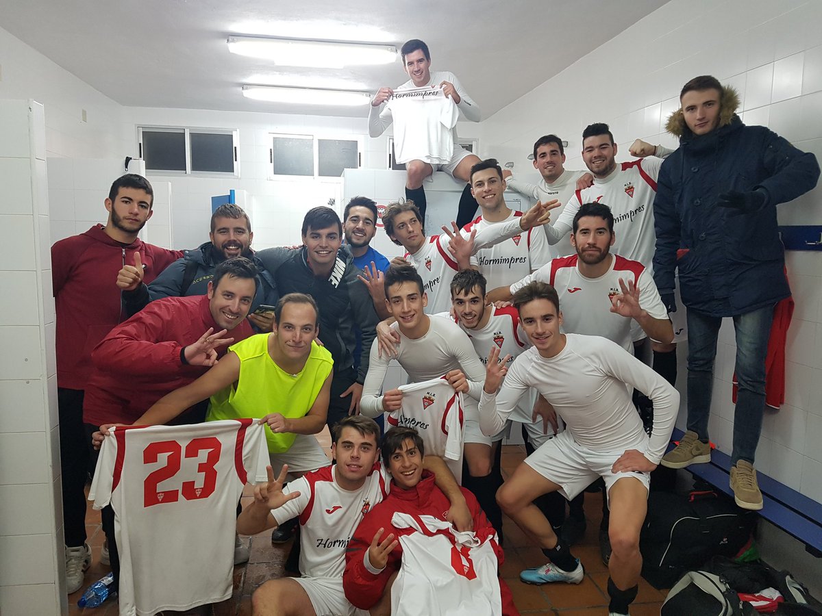 AspeUDB's tweet photo. En la tarde de ayer cosechamos una nueva victoria por 3-0 que alarga la racha de victorias y nos coloca líderes de manera momentanea

⚽️ Chavo
⚽️ Socorro
⚽️ Cano

#UnaPasion https://t.co/IsQu5oEAin