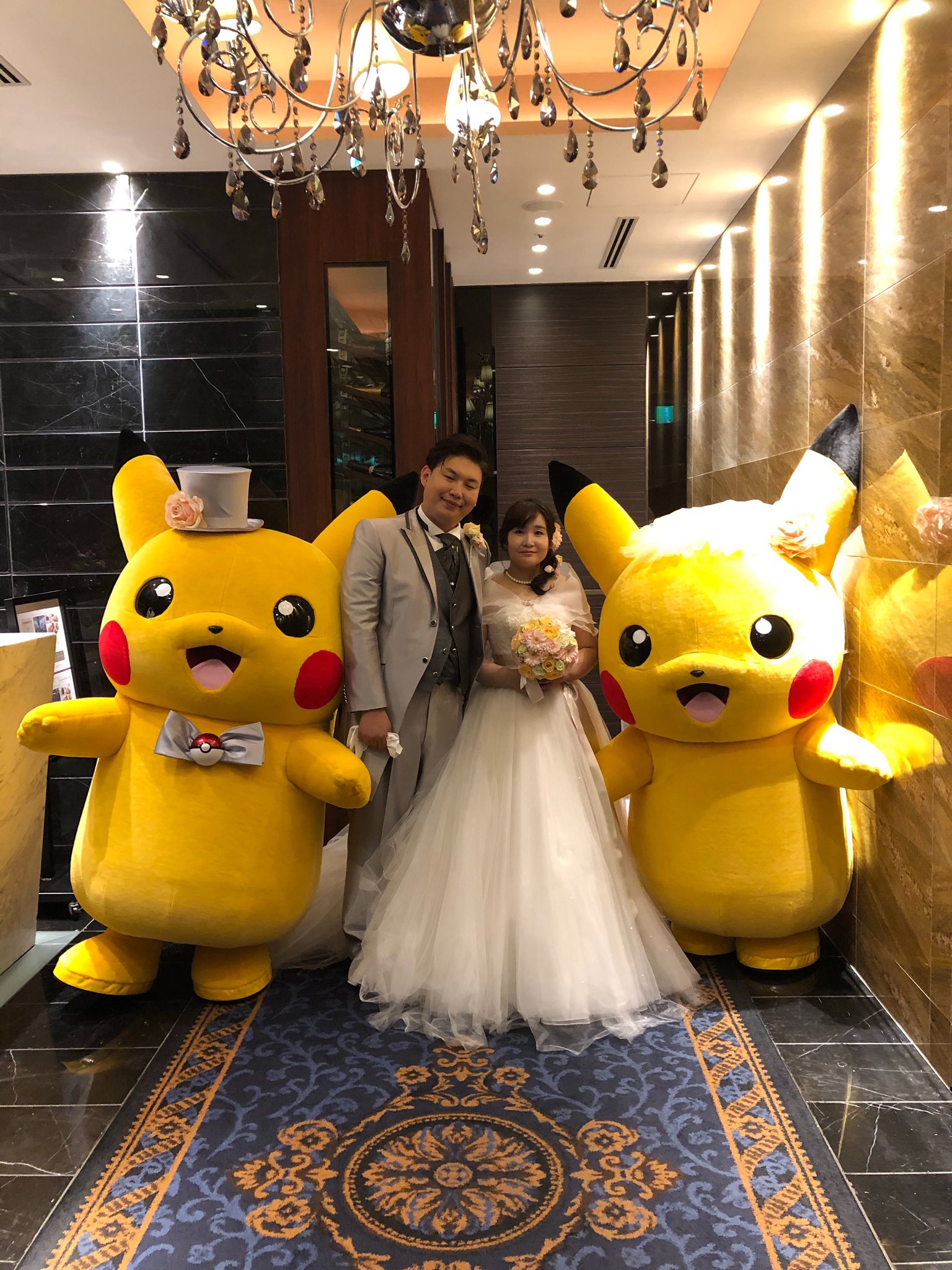 くみちゅう ピカチュウと一緒の結婚式 最高でした たくさんモフモフして癒されました 家族のみんなも喜んでくれて良かった 今後とも よろしくお願い致します 結婚式 ポケモンウエディング ピカチュウ T Co Zofhblaoxb Twitter