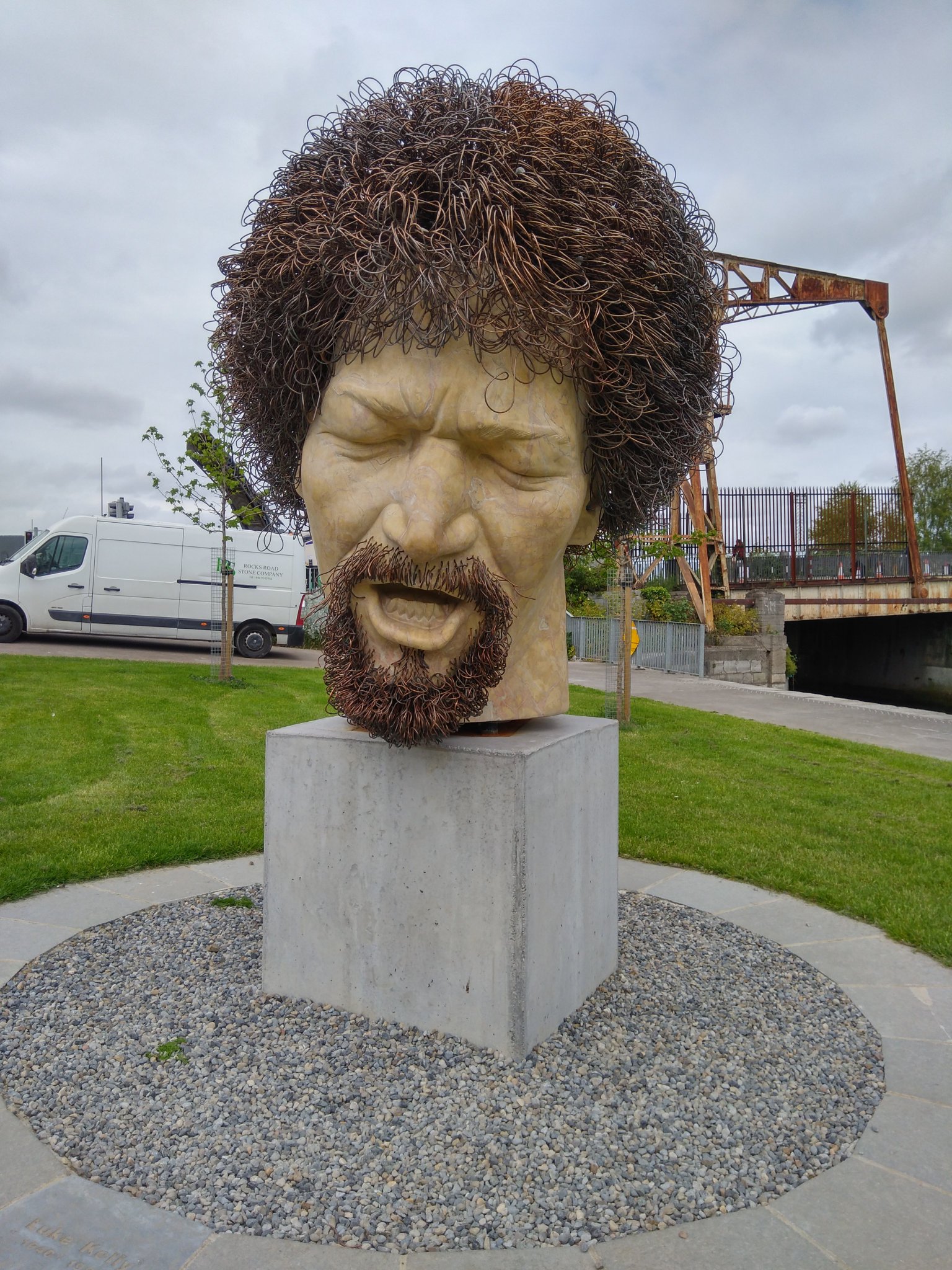 Happy 79th birthday to Luke Kelly. 