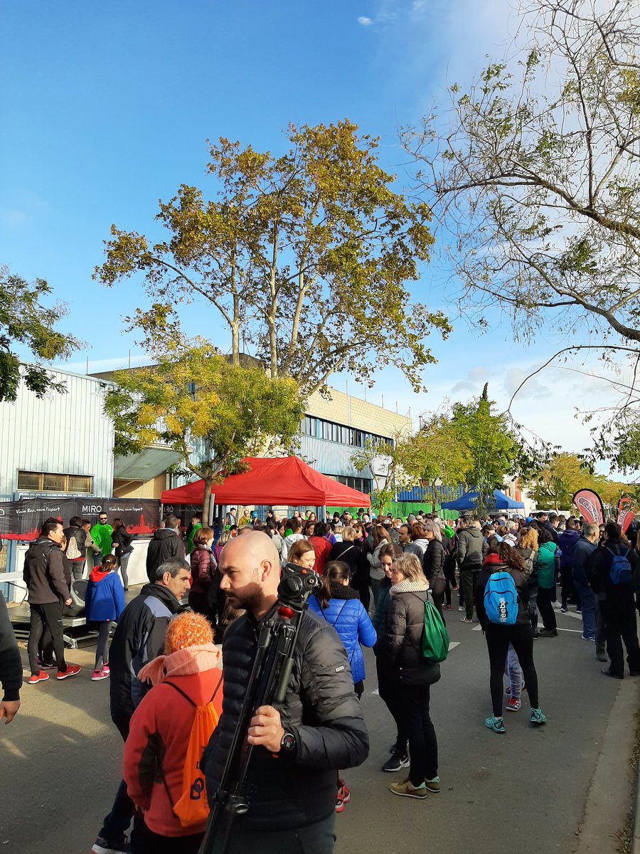 montsevilellac's tweet photo. Caminada popular a #reus 
Fem salut i solidaritat!
@Tallerbaixcamp dona serveis d'inclusió per a persones amb discapacitat i fa Ciutat!
Gràcies a tots els participants. https://t.co/wSzFp2jj2S