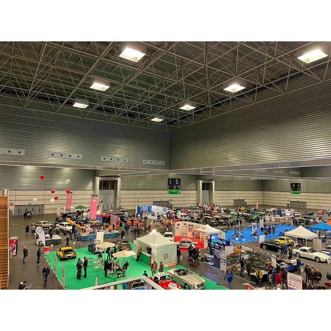 viveracing's tweet photo. Visitanos hoy, en el BEC de Bilbao en la IX Retro Clasica, de 10:00 a 20:00 cosas increíbles!#viveracing #EyS #eysracing #retroclasicabilbao2019 #retroclasicabilbao #eventoscochesclasicos #eventoscoches2019 #bec #bilbao #cochesclasicos #cochesincreibles #cochesclasicosincreibles https://t.co/zk1gqHiAgz