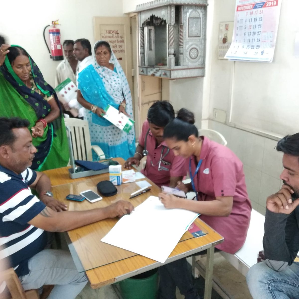 Health check up camp held for Sanitary workers of Gandhidham Municipality on 17 Nov. Ty <a href="/Sterlinghosp/">Sterling Hospitals</a> <a href="/Rotary/">Rotary International</a> Gandhidham for support. Big thanks to Doctors and staff. @CollectorKutch <a href="/PrantAnjar/">SDM ANJAR</a> <a href="/Aparna160/">Aparna Gupta</a>