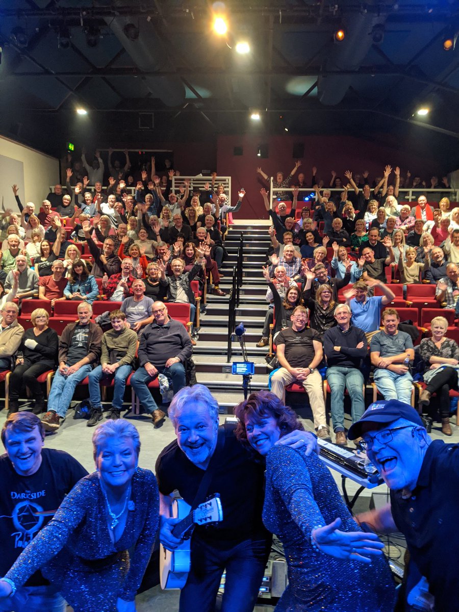 Fabulous sell out gig  <a href="/FlavelArts/">@flavelarts</a> to end this years tour! Thanks to everyone and see you next year! Shine on! ☺️ <a href="/NewsSouthHams/">South Hams News</a>
 <a href="/whatsondevon/">What's On Devon</a> <a href="/Devon_Events/">Devon Events</a> <a href="/WhatsonSW/">What's On Southwest Magazine Est: 1996</a>