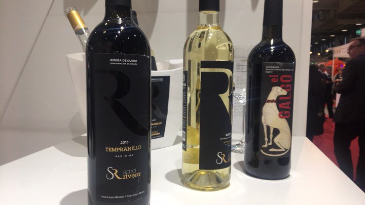 Sobrelias_'s tweet photo. Asistimos a Igeho 2019 en Basilea la mayor feria en Suiza con la presencia de vinos y productos de calidad españoles #Igeho #Igeho2019 https://t.co/2qd1Bdbyri https://t.co/bZZU7MCbfQ