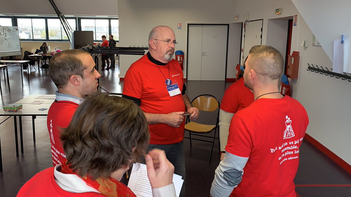 Entour'âge tweet media