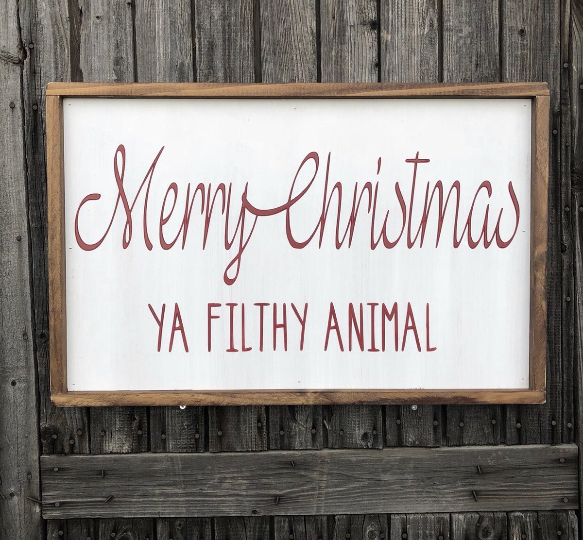 RusticJs's tweet image. Throwback sign...
Did you know we still produce signs of Christmas’ past? Like this one👇🏼, What movie is it from? 

Red engraved font in RCDJS whitewash, with our trademark burnt wooden frame- she’s a beauty!

25” x 17” 
$60 CAN

We ship for free throughout Canada &amp;amp; the USA #yeg