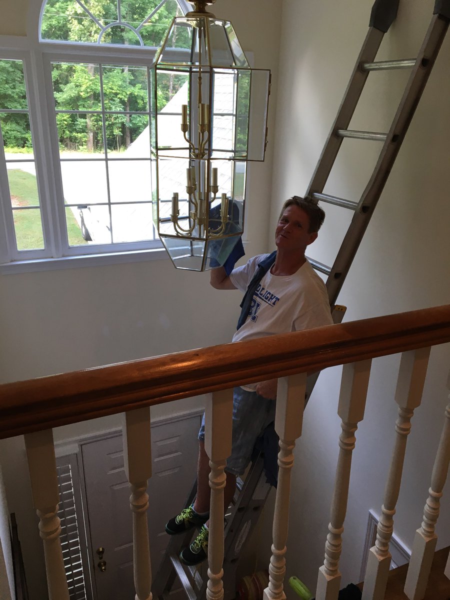 BCunningham66's tweet photo. Hand Cleaning chandeliers of all types.
Ladder climbing at its best.
this house was on the market and the Homer was absolutely thrilled with my effort.
She said it had never looked so good and was sad that she couldn't stick around to enjoy it.
#AbacusServices
#BCwindowcleaning https://t.co/9HYRvwRkbz