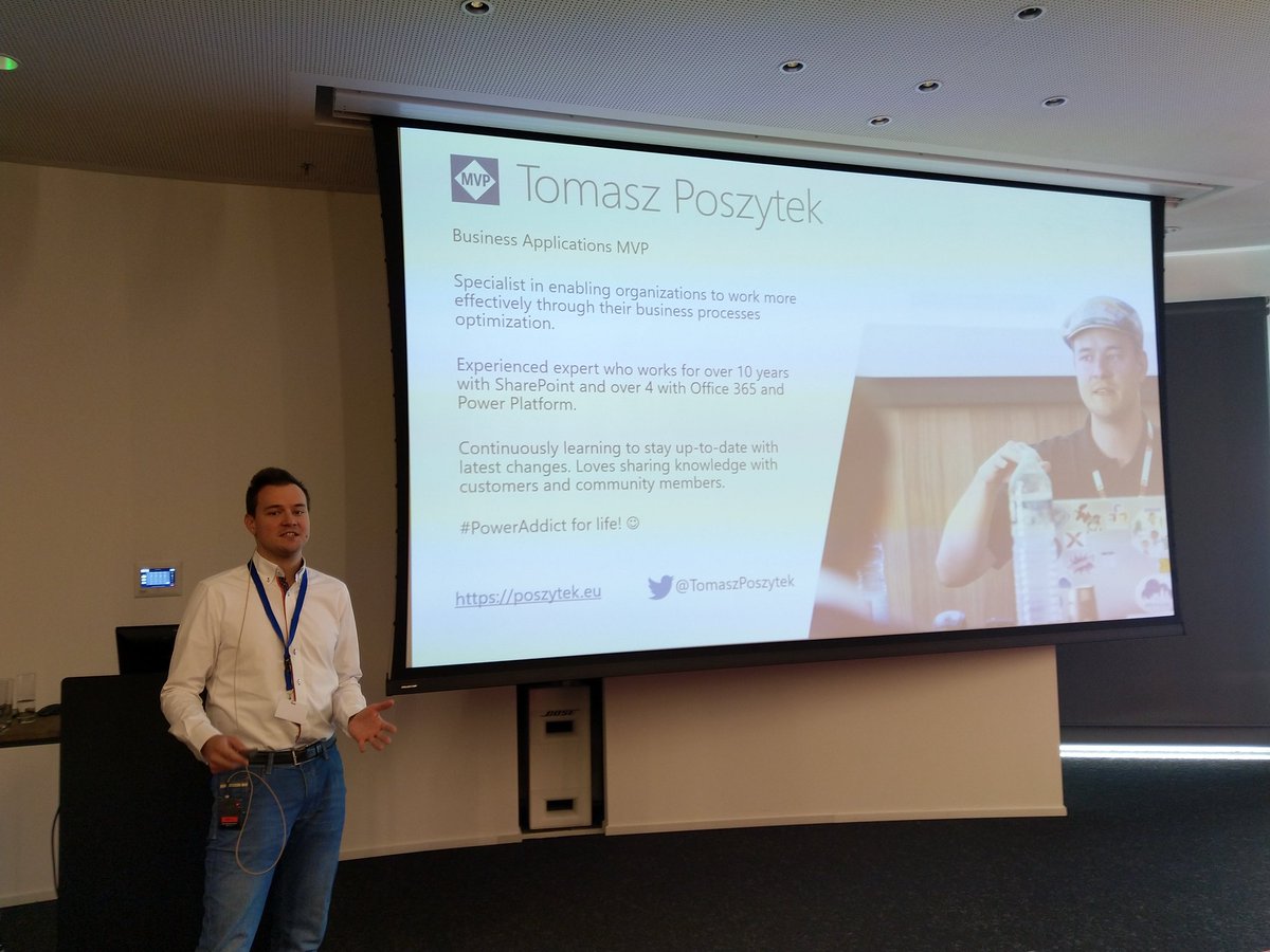 cclenne's tweet image. The amazing @TomaszPoszytek mesmerizing the crowd with the latest #PowerPlatform features at #365Saturday Brussels: #PowerVA and UI Flows! Demoing a fully automated Business Pocess: Request Fulfillment.