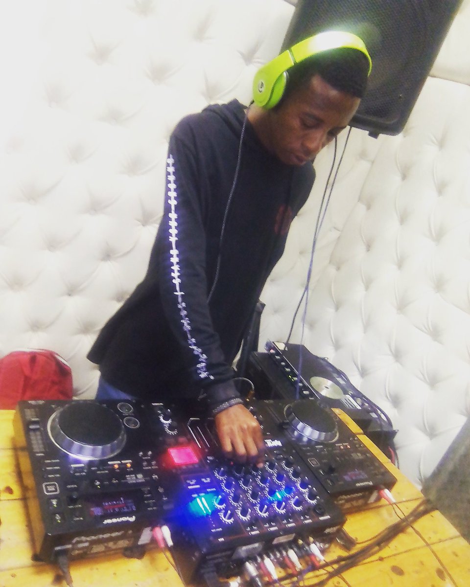 Paradise Deep House Movement (@pdhmusicsa) on Twitter photo It's Super Exciting To Introduce To You one one of the Selected Tracks list Mixed By <a href="/RealJacksoul_SA/">♠️MrGoodMusicOrNothing👑</a> On The 16th Of November 2019 🔊
🔥🔥🔥🔥🔥👇
facebook.com/10588109419326… It's Super Exciting To Introduce To You one one of the Selected Tracks list Mixed By <a href="/RealJacksoul_SA/">♠️MrGoodMusicOrNothing👑</a> On The 16th Of November 2019 🔊
🔥🔥🔥🔥🔥👇
facebook.com/10588109419326…