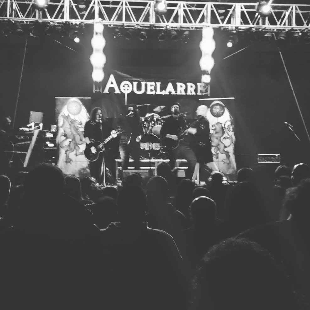 ¡Muchísimas gracias Palencia!

Ha sido un placer poder volver a un sitio tan especial para nosotros. Encantados de haber conocido por fin a <a href="/LujuriaOficial/">LujuriaOficial</a> y #TelonDeAcero y poder disfrutar de ellos como bandas y como personas.

¡Nos vemos el viernes en Vigo en el #AutumnLive!