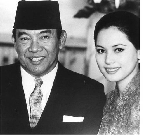 スカルノ元インドネシア大統領の肖像ポスター スカルノ元インドネシア大統領の肖像ポスター