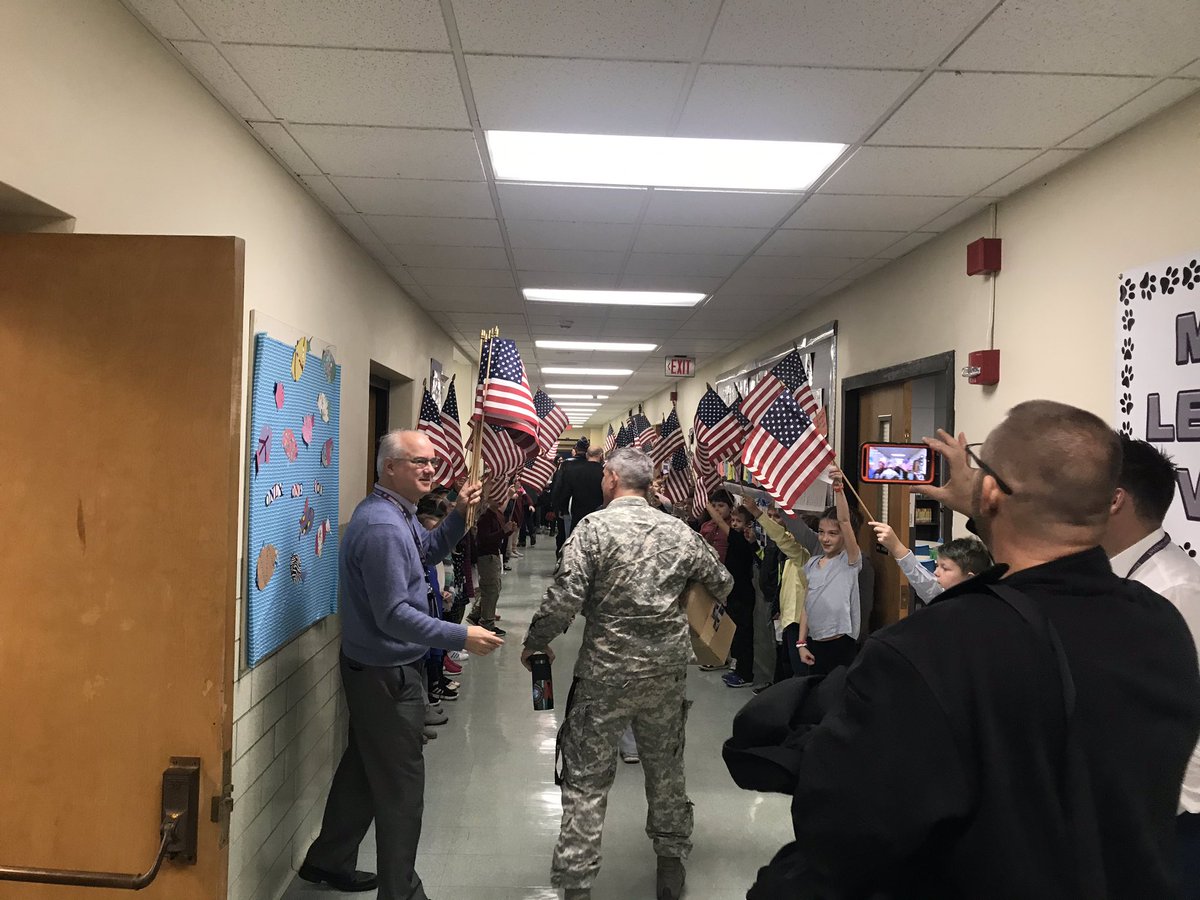 4th Grade students from Charlotte Ave had the distinct honor to present what they learned about the veterans they interviewed in an assembly to celebrate Veteran’s Day. This is only a small way we can say thank you to those who have given so much! #caslearns #hcsdlearns