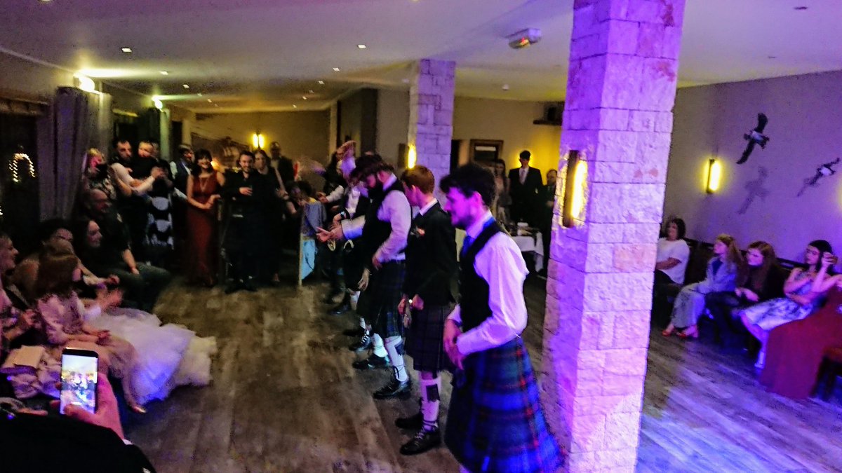 Fantastic surprise performance of #thegitup last night by the groom and co.! <a href="/dornochcastle/">Dornoch Castle Hotel</a> <a href="/blancobrown/">BlancoTheEar</a>