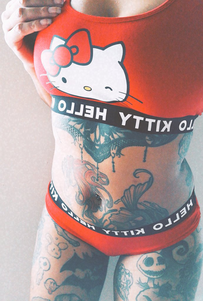 MiyuMiyuInked's tweet photo. Team #HelloKitty in #Sundies @SuicideGirls @frsuicidegirls
#SgSundies #inked #inkedgirl #inkedsexy #tattoos #HelloKittyUnderwear #alternativemodel #altmodel #suicidegirl #tattoo https://t.co/2pe6NbRKwX