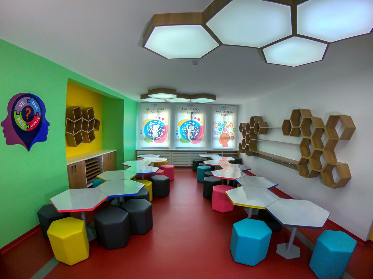 2023 Vizyon Belgesi  ışığında geliştirilen Tasarım Beceri Atölyelerimizden, Akıl ve zeka oyunları Atölyemiz çocukların yeteneklerini keşfedip geliştirmesini sağlıyor.
@Istanbul_ILMEM <a href="/MucahitYentur/">Murat Mücahit Yentür</a> <a href="/sislimem/">Şişli İlçe Millî Eğitim Müdürlüğü</a> <a href="/trthaber/">TRT HABER</a> <a href="/ziyaselcuk/">Ziya Selçuk</a> <a href="/memleventyazici/">Levent Yazıcı</a> <a href="/safran1958/">Mustafa SAFRAN</a>