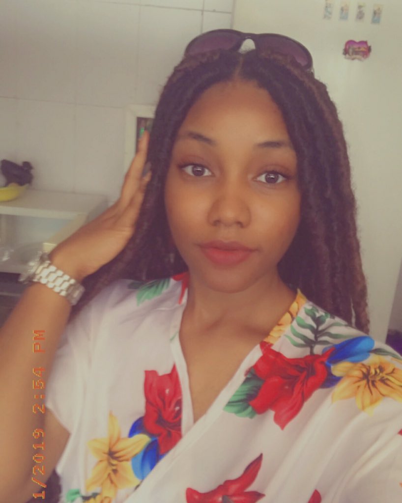 CaptiveHair's tweet photo. If ur in need of quality faux locks book an appointment with us🥳🥳 https://t.co/DdJ3gPzf4q
