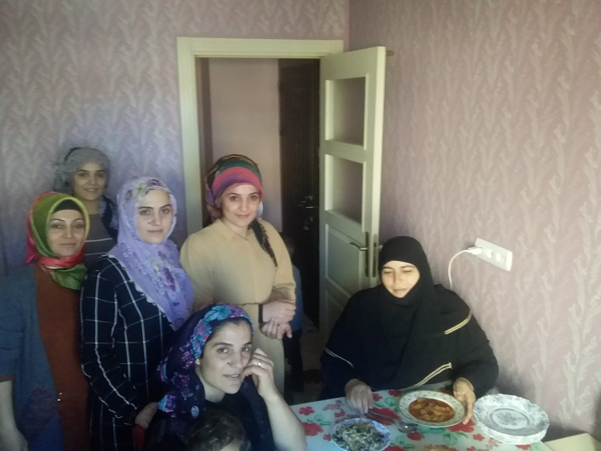 #17KasımKomşulukGünü Münasebetiyle 81 İlde AK Parti Kadın Kolları Başkanlığı Olarak Komşularımızı Ziyaret Ettik.
#KeklerBizdenÇaylarKomşudan