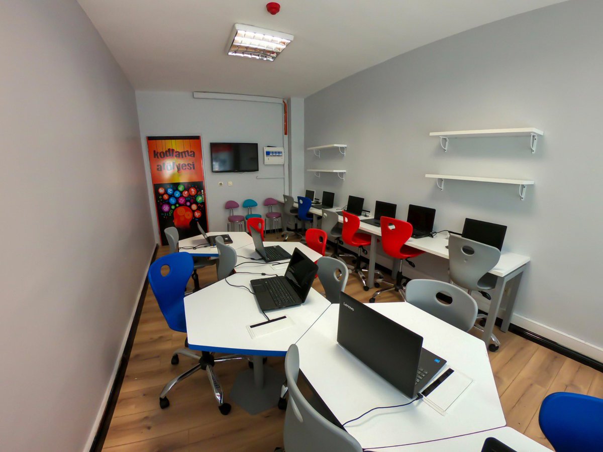 2023 Vizyon Belgesi  ışığında geliştirilen Tasarım Beceri Atölyelerimizden, Kodlama Atölyemiz çocukların yeteneklerini keşfedip geliştirmesini sağlıyor.
@Istanbul_ILMEM <a href="/MucahitYentur/">Murat Mücahit Yentür</a> <a href="/sislimem/">Şişli İlçe Millî Eğitim Müdürlüğü</a> <a href="/trthaber/">TRT HABER</a> <a href="/ziyaselcuk/">Ziya Selçuk</a> <a href="/memleventyazici/">Levent Yazıcı</a> <a href="/safran1958/">Mustafa SAFRAN</a> @AtifAla_Tkb