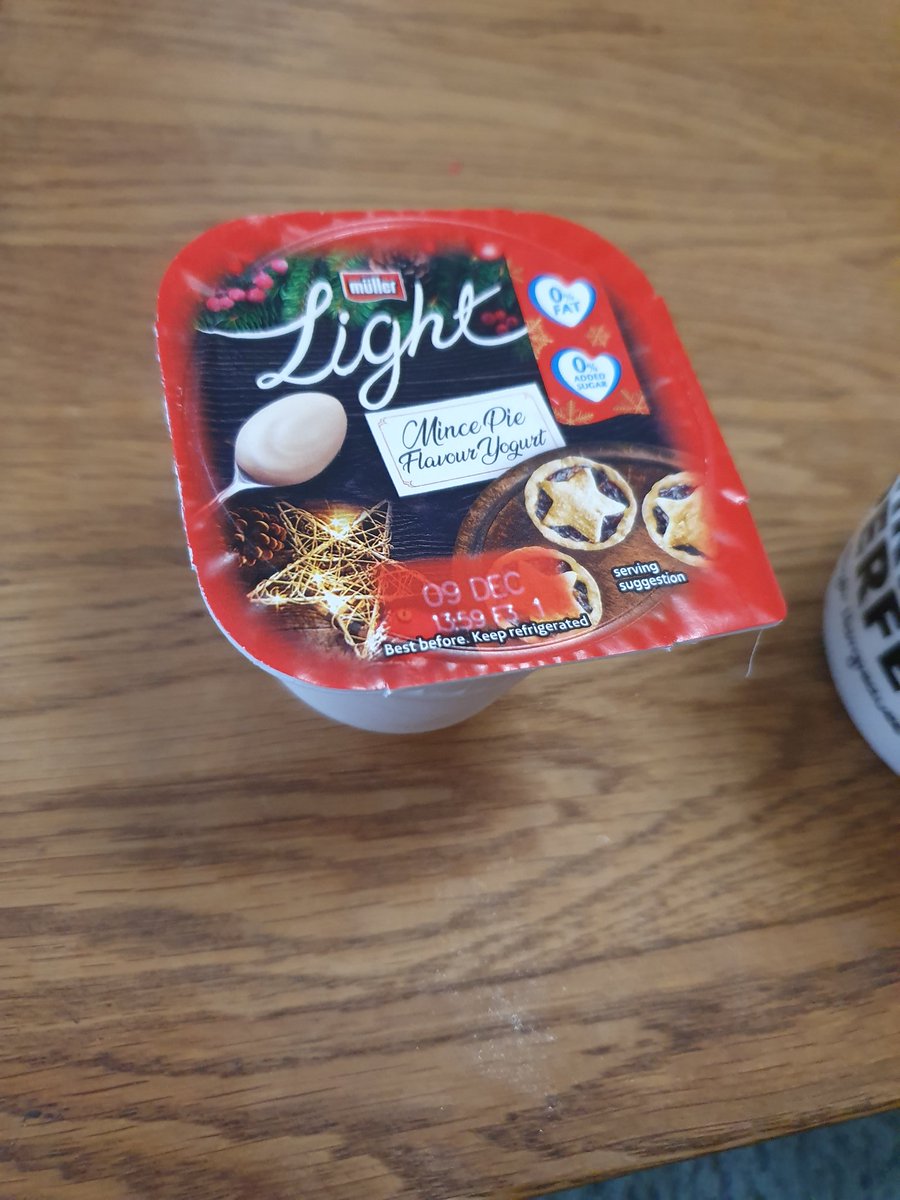 swyork's tweet photo. Thanks @MullerUKandI i wanted a mince pie because they are everywhere I look but still wanted my weightloss @SlimmingWorld. This tastes like the inside which is my favourite bit! Always thinking outside the box. #thatfeeling of being in control https://t.co/rHakffh3Rw