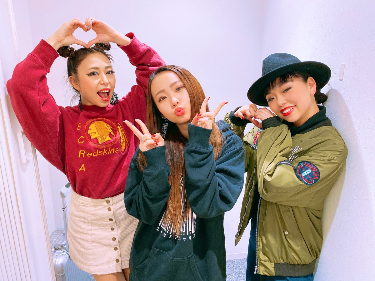 荒井麻珠 まじゅ 今日は3回歌ってきたよ アイスキャンディーやenjoy で歌ったり踊ったり 本当にありがとう とっても嬉しいです 今日は寒かったから風邪引かないようにして下さいね 身体温めてね 麻珠もそうする いつもありがとう 荒井