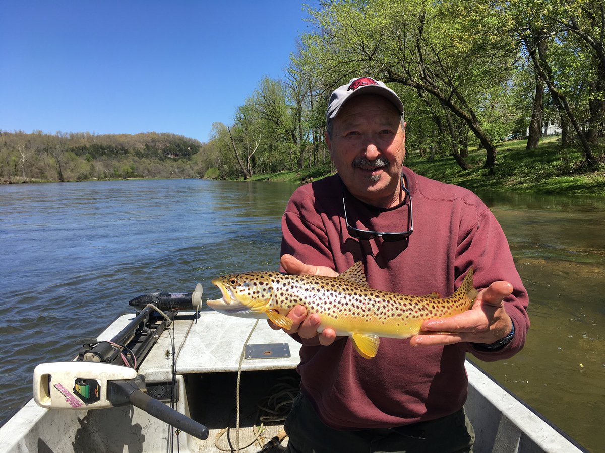 Great fish caught by my buddy Jack. Congratulations bud. #whiteriver #arkansasoutdoors #fishing #flyfishing #flytying #arkansas #bullshoals #driftboat #trout