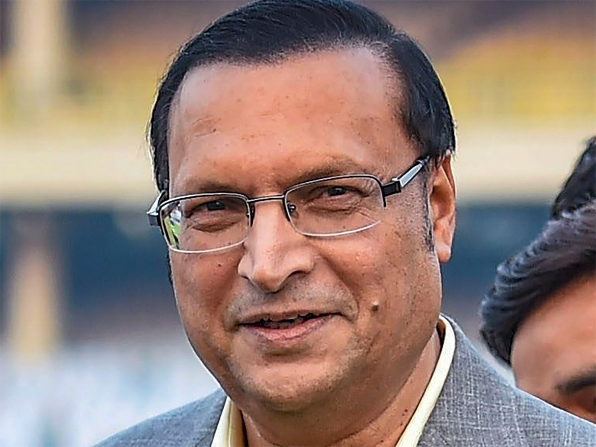 #RajatSharma #DDCA@delhi_cricket ombudsman declines president @RajatSharmaLive's resignationRead: http://toi.in/6Ajp9a/a24gk