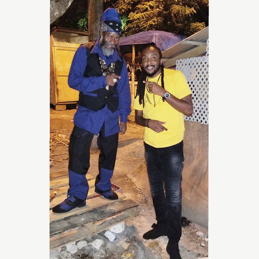 capletonmusic's tweet photo. Repost By @ffuriousmusic:
#firstnight #oracabessa #crossroad #stmarymicomefrom #awahdodem๐ฅ๐ฅ๐ฅ @capletonmusic https://t.co/KJ8wcU0vXQ