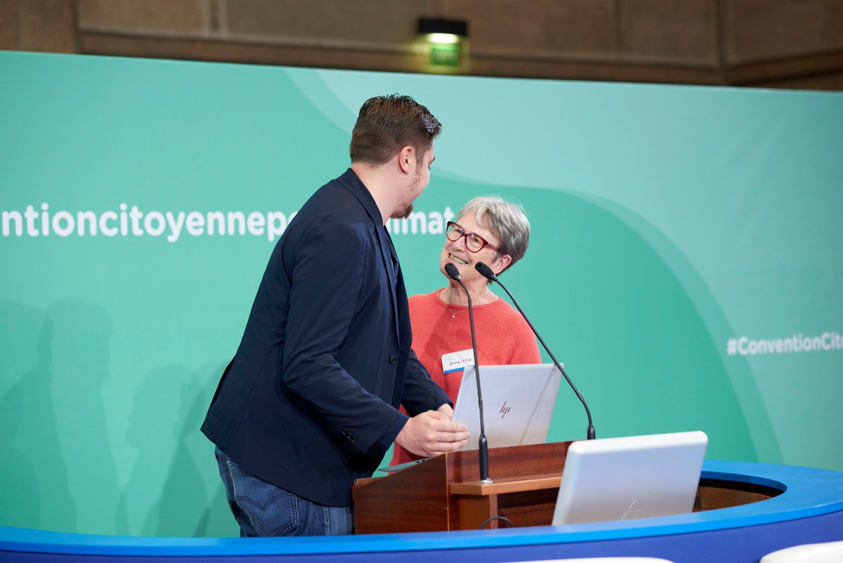 Conv_Citoyenne's tweet photo. 📣#Annonce citoyenne ‼️

L'intégralité des propositions de mesures des 150 membres de la #ConventionCitoyenne pour le #climat sont à télécharger sur le site de la Convention✍️👥🌍⤵️

Travaux de la CCC session 3 : https://t.co/hfQO5mUMfD https://t.co/wvYSBk0Equ