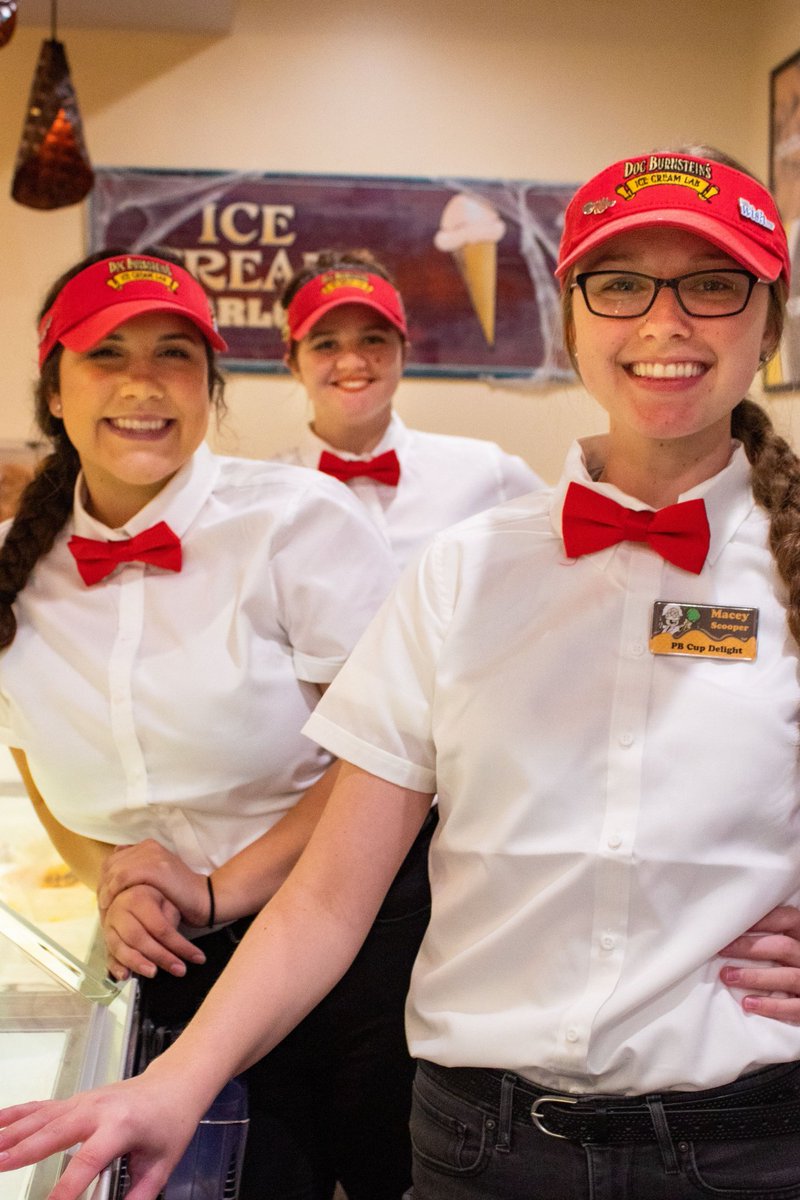 DocBurnsteins's tweet photo. Look at these fresh faces, we are fortunate to have such a terrific staff. Come on by and see for yourself, they will gladly serve up a smile. Also, if you are interested in working for us, please visit our website and apply. #docburnsteinshiring #docburnsteins https://t.co/qWxmw0ffDv