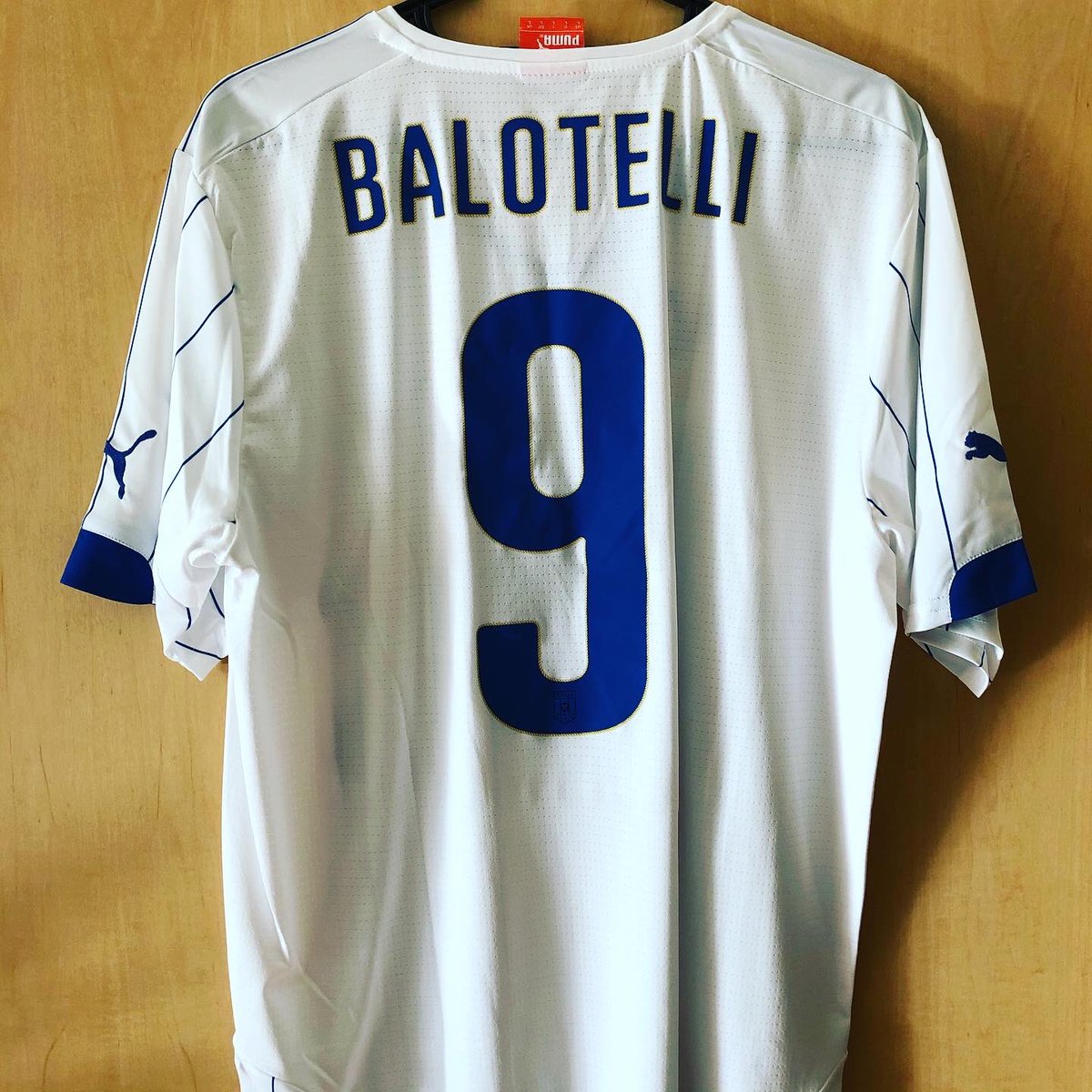 . @Vivo_Azzurro Away Kit, 2014PumaPersonalised:  @FinallyMario, 9This one was actually never worn at the 2014 World, due to the group-stage elimination inflicted by Costa Rica and Uruguay. I’m sure  #Balotelli would have looked ace in this shirt.