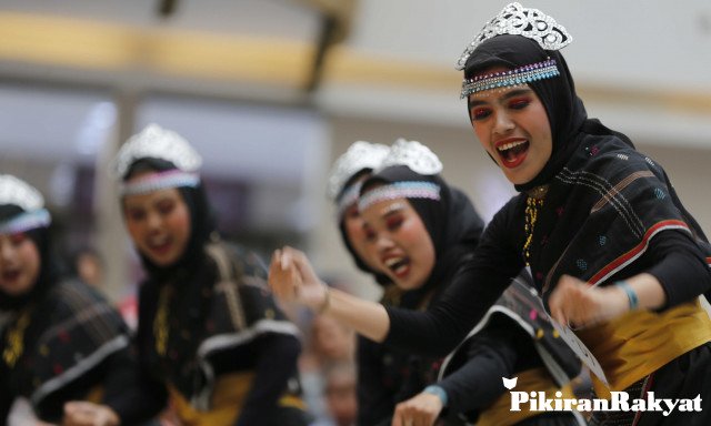 Ribuan Peserta Ikuti Indonesia Menari 2019 dlvr.it/RJShGD