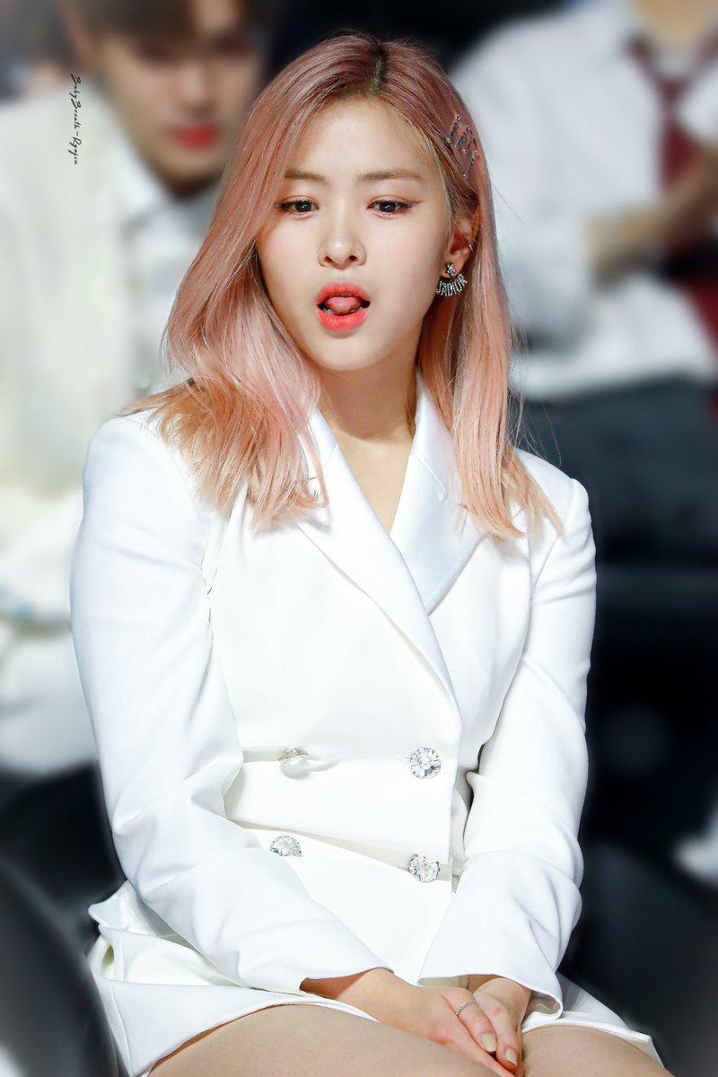 theryujinpics's tweet image. 191116 © baby breath
#류진