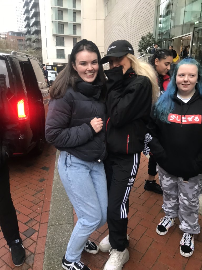 libs ✨ tweet media